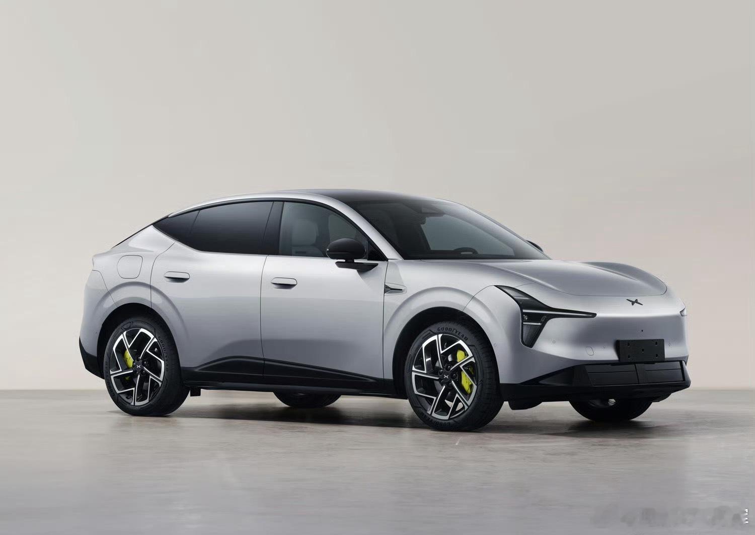 小鹏 MONA L03 这申报图一出来，颜值是真没话说，看着完全就是台中型 SU