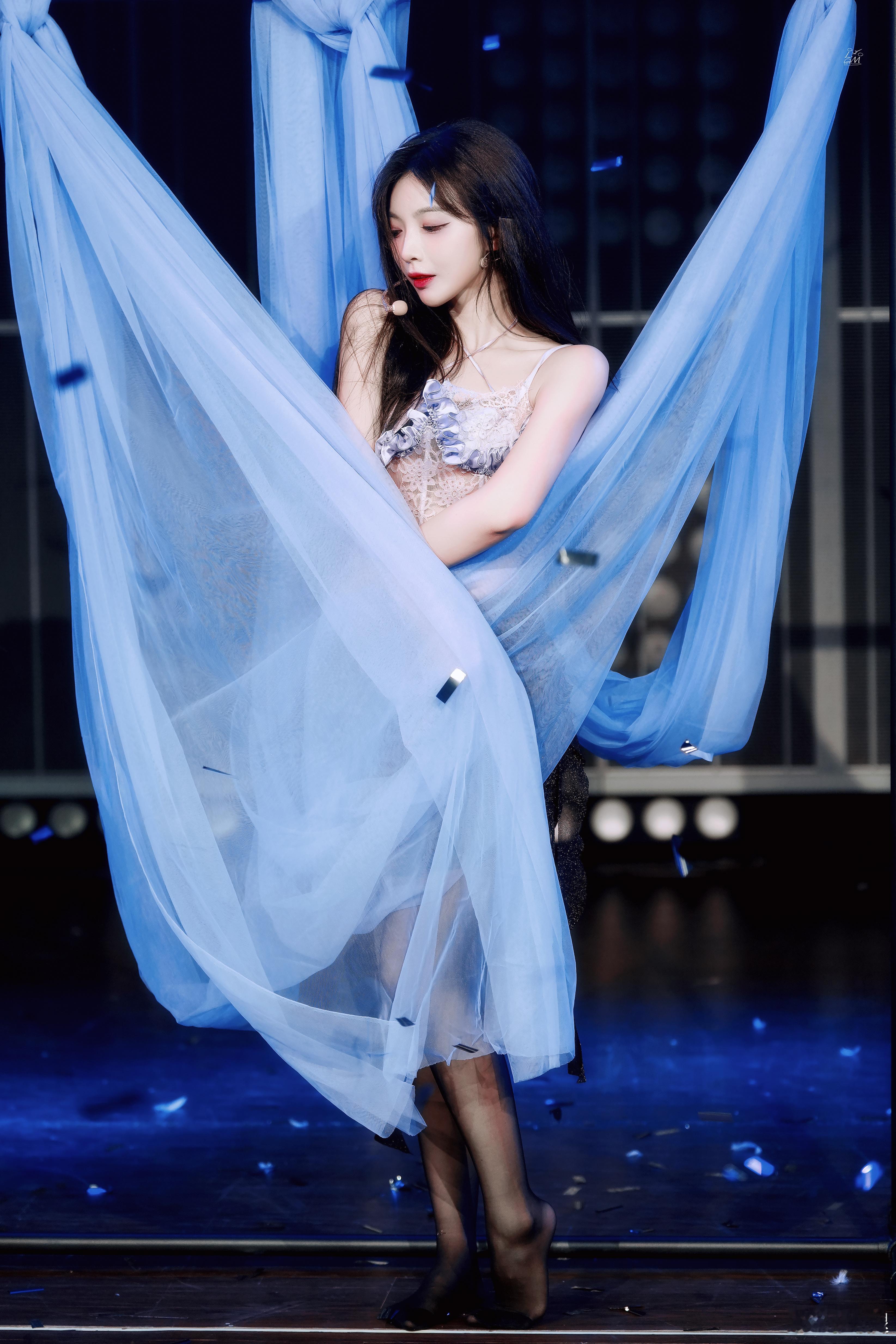 许杨玉琢 🖤 生日公演Whisper，轻柔丝滑 ​​​