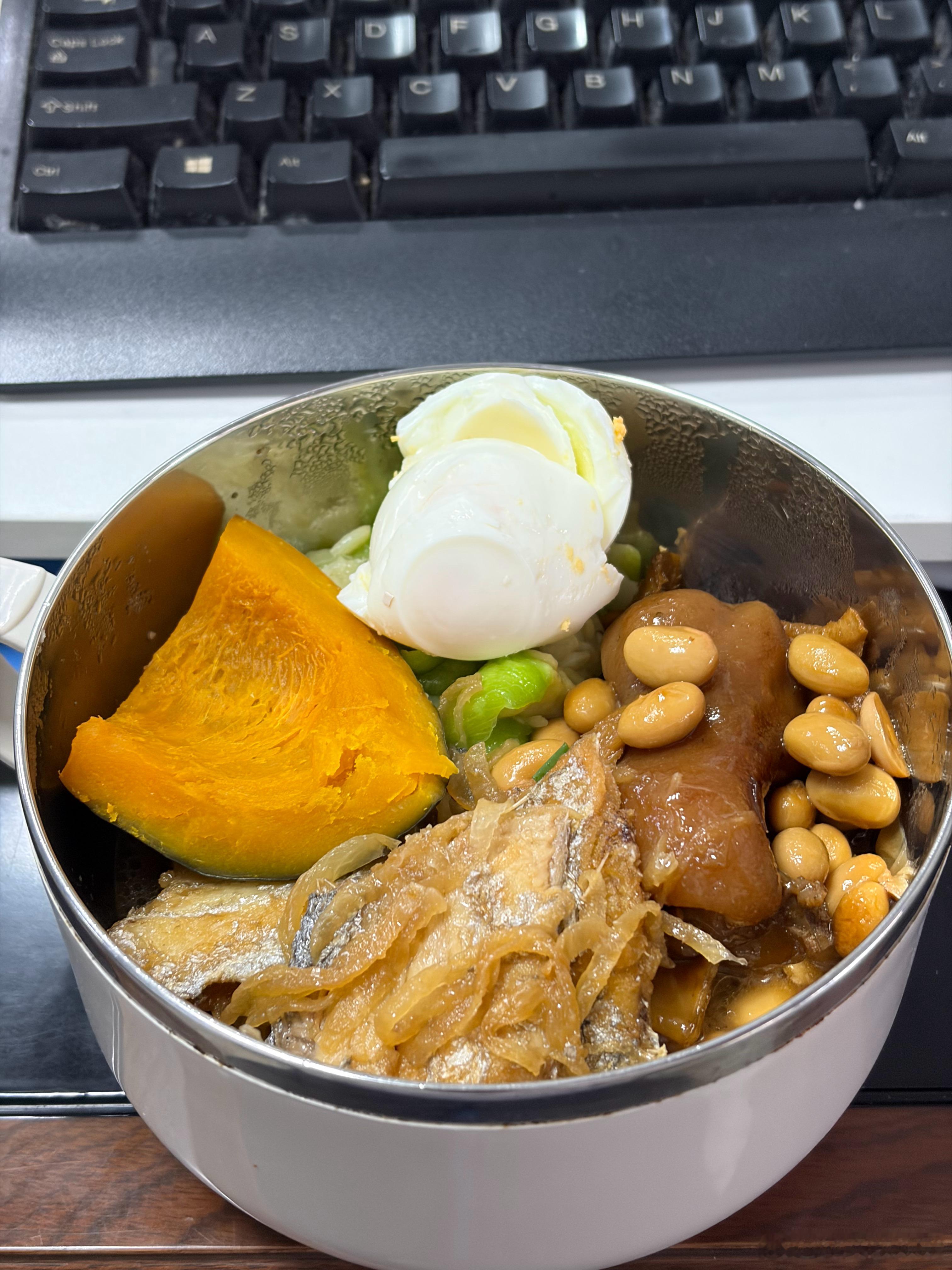 爱吃黄豆 ​​​