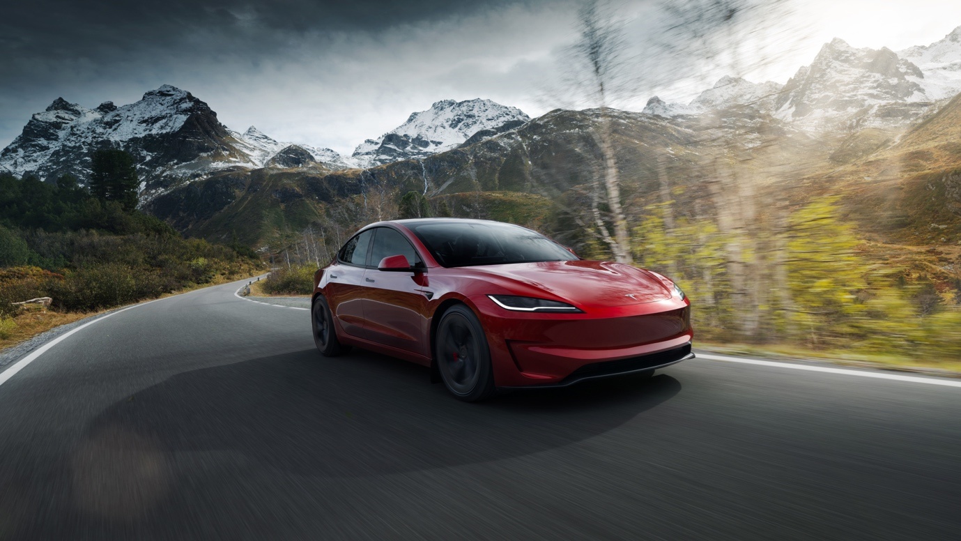 特斯拉中国官网已经上线Model 3长续航后轮驱动版车型！🔥Model 3长续