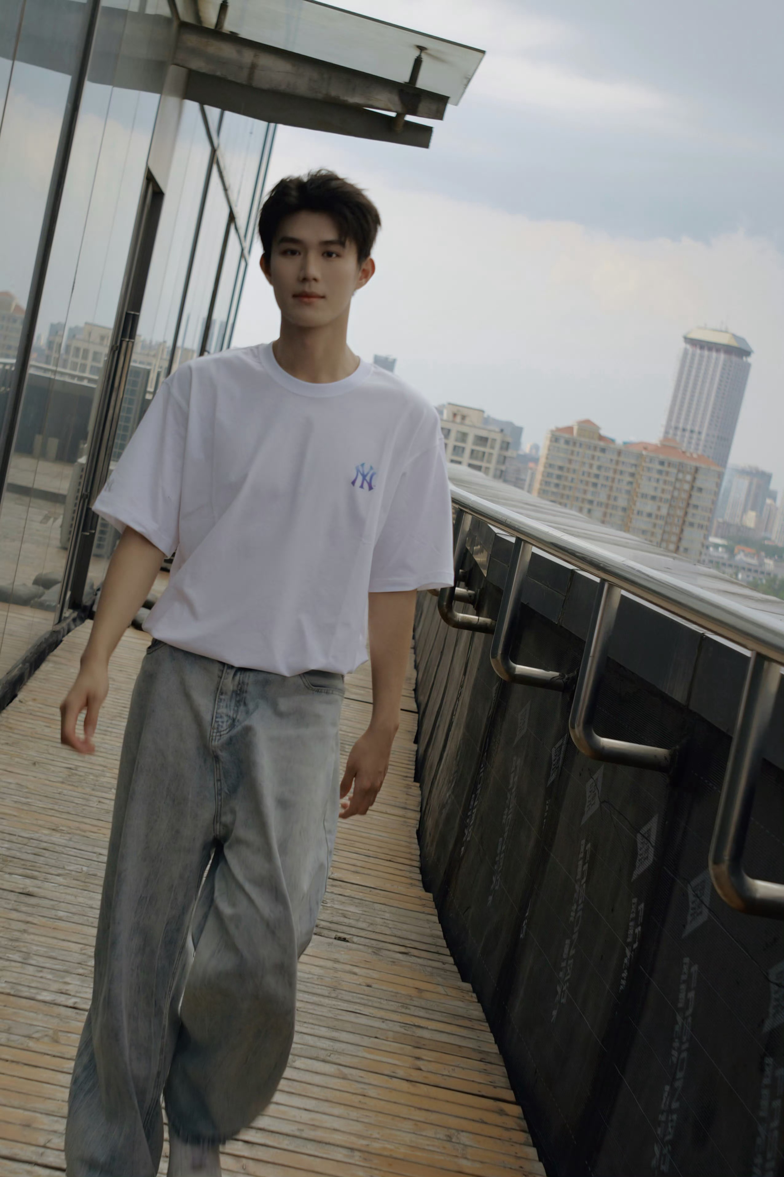 您们都穿MLB的样子我真的产生了异样 