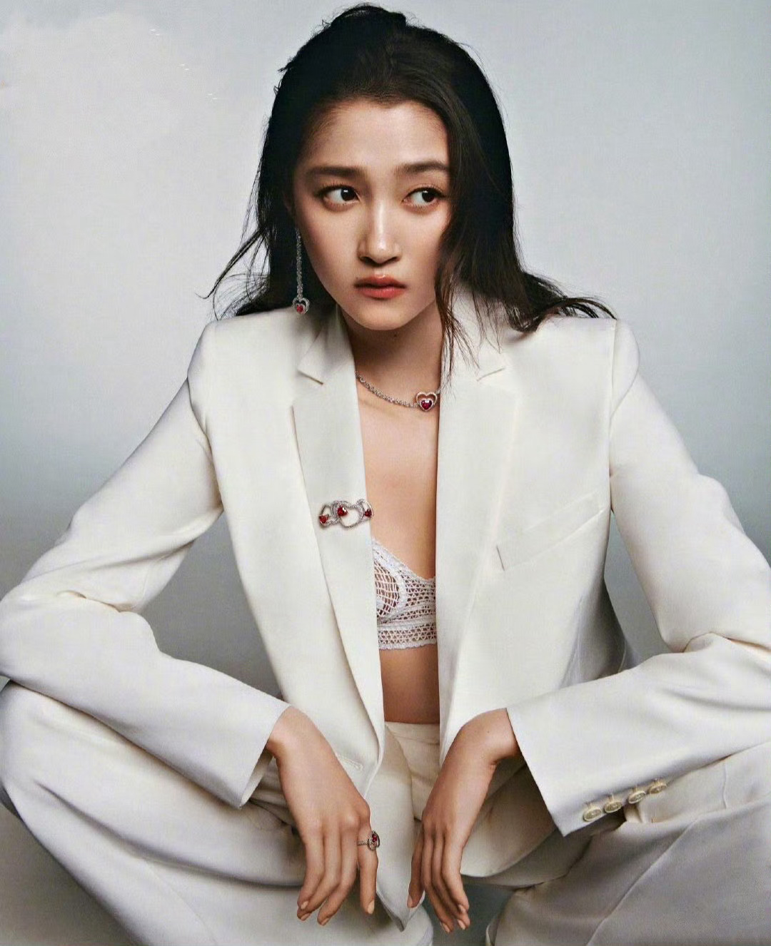 一步一步看着关晓彤变成性感成熟女人 