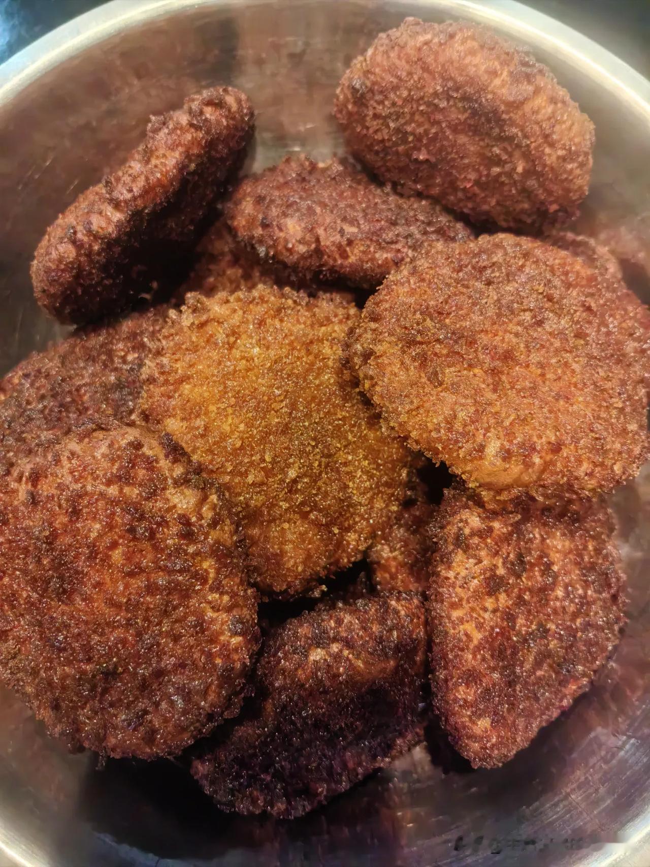 大家看看我做的南瓜饼，究竟是哪一步错了？

昨天刷到一个做南瓜饼的视频，看起来操
