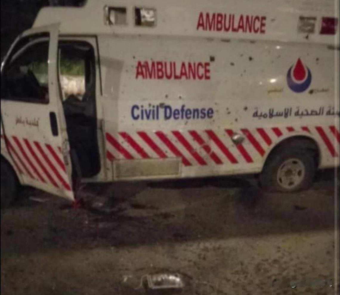 黎巴嫩，一辆属于“Al Hayaa Alsohiyya”公司的救护车在亚特尔镇遭
