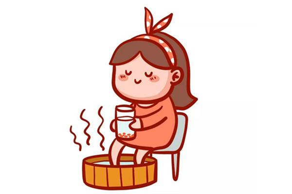 #健康真探社#【为什么女生容易手脚冰凉？】“手脚冰凉”似乎成了冬天女生们专有的“