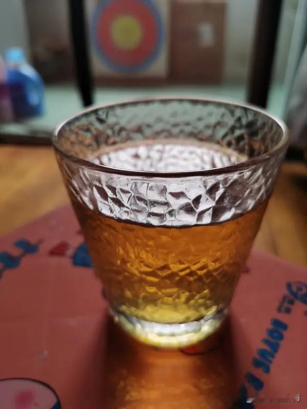 【喝茶解酒？别闹！这样做反而更伤肾！】

“喝多了？来杯茶解解酒！”
千万别信！
