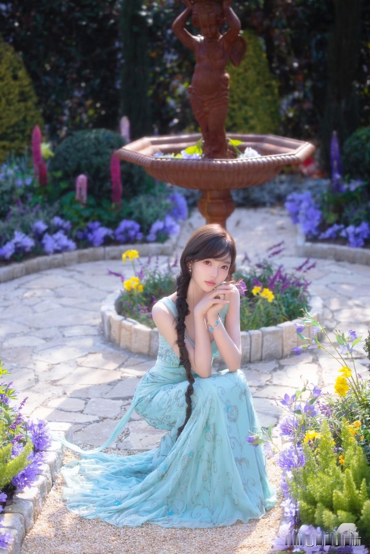 不必追赶别人的花期，你的春天自带时区，慢慢变好就好
女性气质