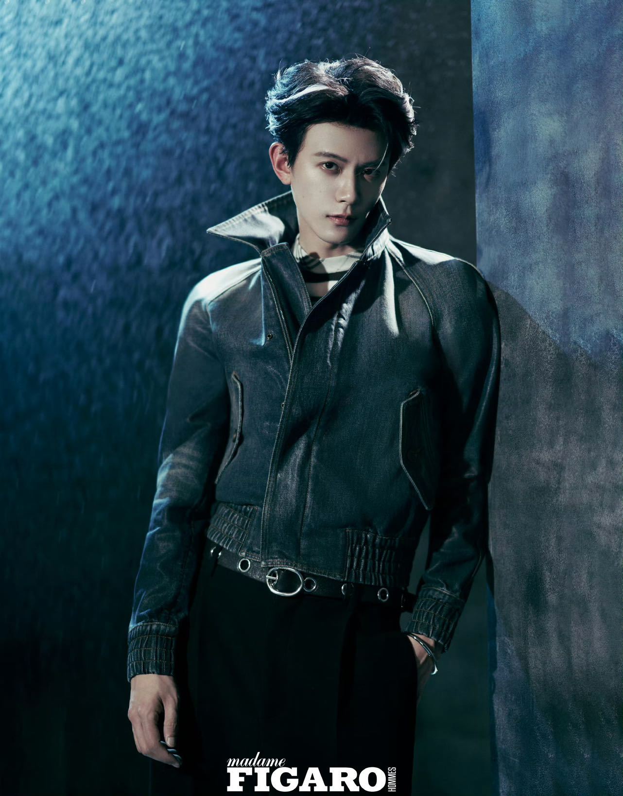 邓凯感谢费加罗邓凯发了费加罗18宫格邓凯费加罗男士阴湿感封面 不吹不黑，邓凯的首