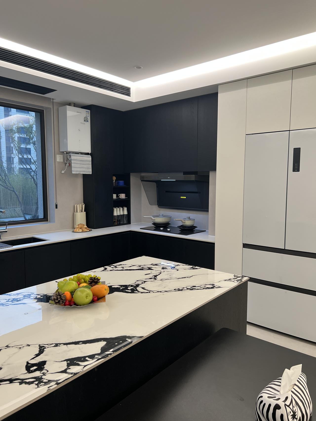 笑发财了！当初跟风买了“大吸力网红油烟机”，以为做饭能清净，结果爆炒还是呛到直翻