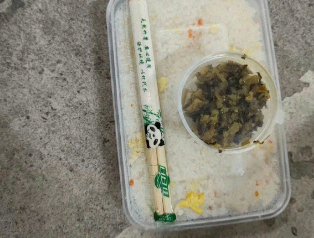 你拿五月天当青春，五月天拿你当青韭！（10年前就这样老演员了）突然想起来五月天的