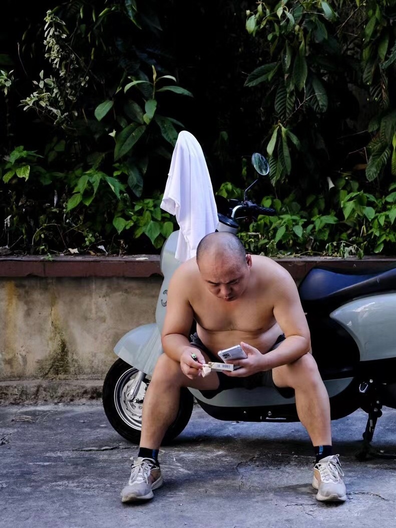 管子曰：“一树一获者，谷也；一树十获者，木也；一树百获者，人也。”干啥都不赚，省