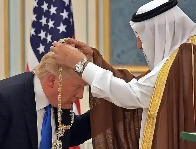 满仓肯定不能满仓的，特朗普神经的很，我必须留点备用啊。这家伙根本没套路，想干嘛就