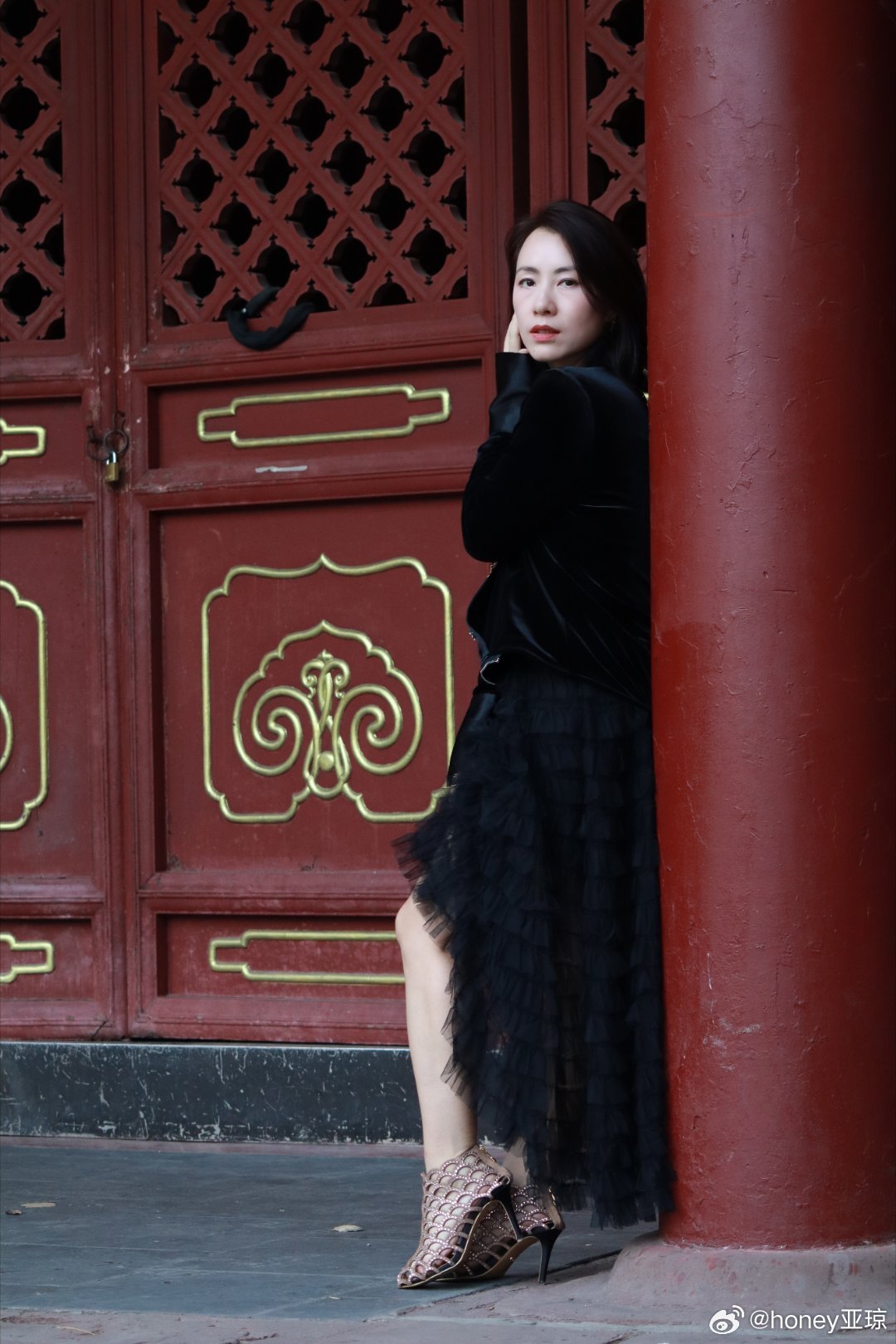 “浪漫的不是四季，是你愿意好好爱自己” ​​​