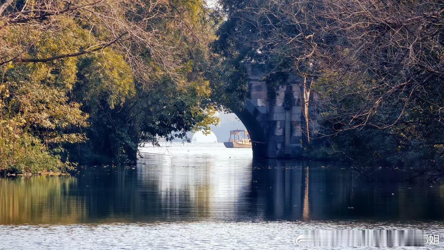 张水华丈夫回应终于选择了爱好做一个网红丈夫应该也是一个有文化人选择热爱，祝福以后