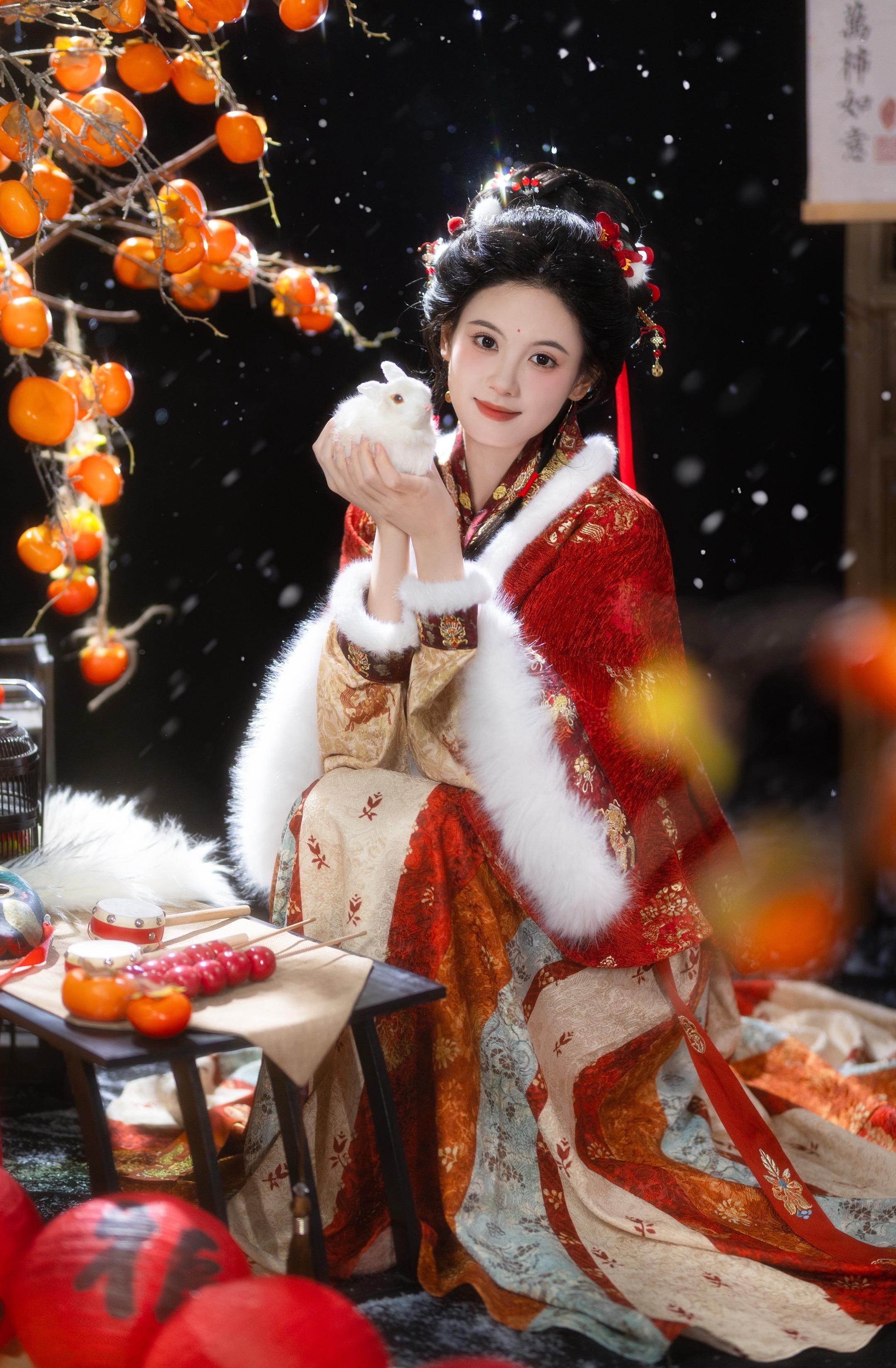 “愿许秋风知我意   柿柿如意上心头”