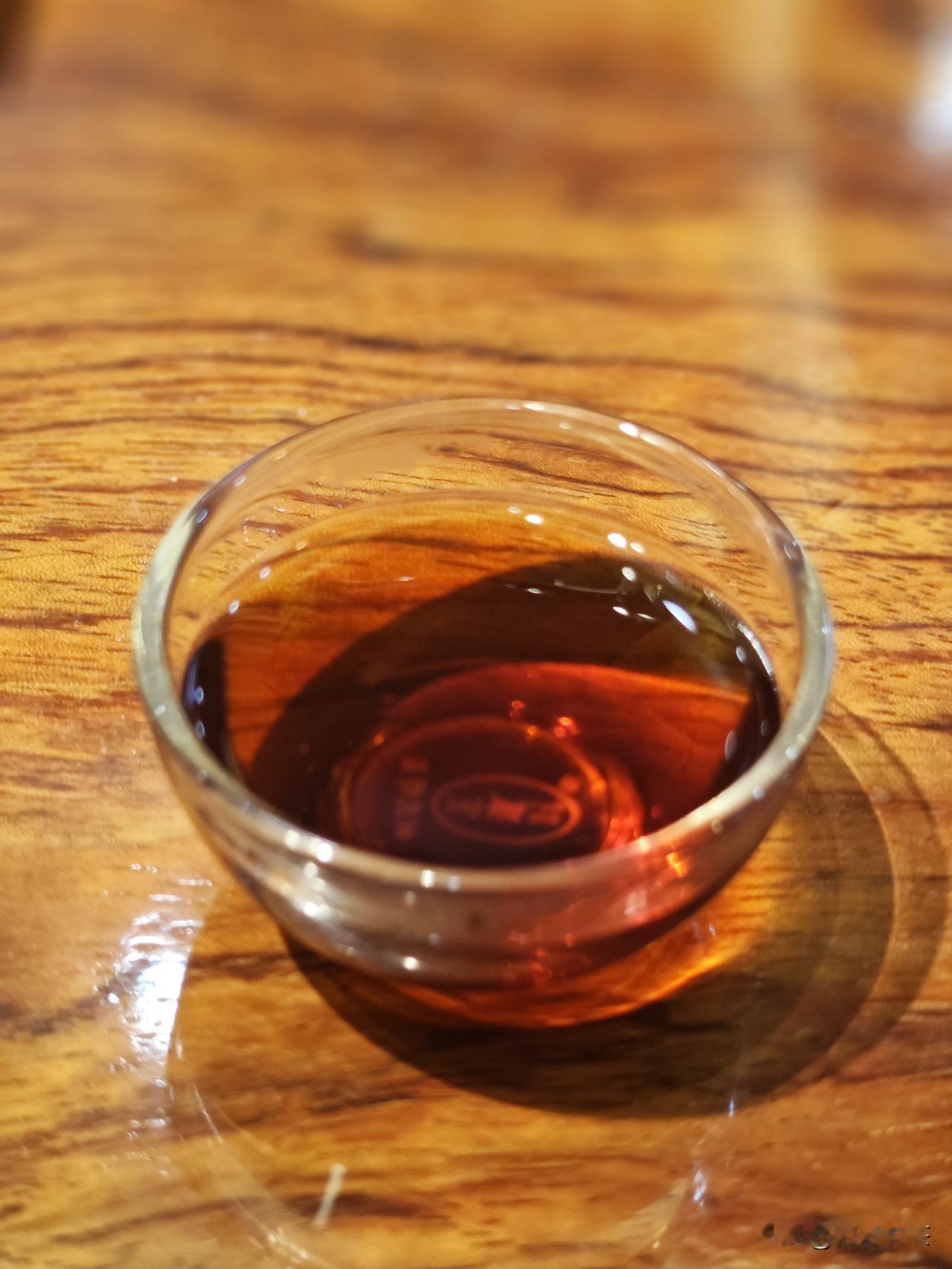 茶叶的第五个奇怪特性/适配性

茶叶会“挑”冲泡者，同样的茶，常喝的人泡出的味道