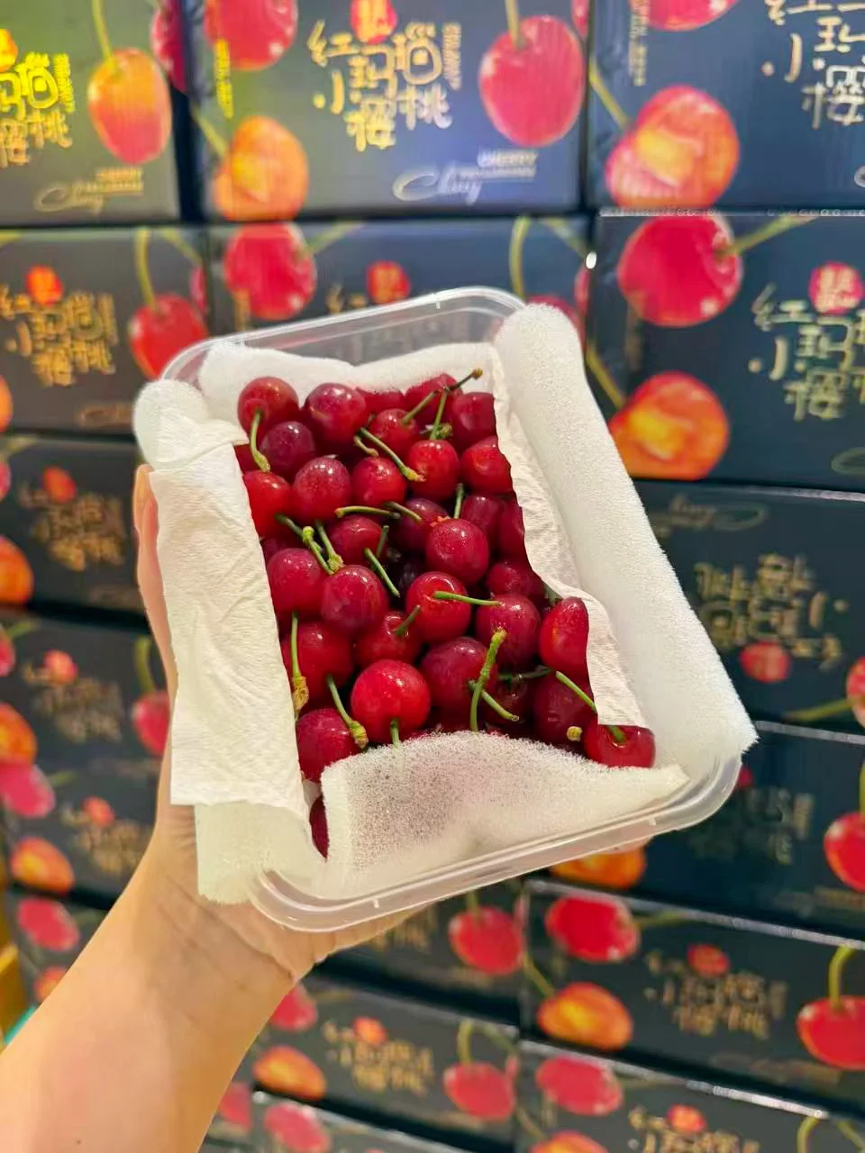 天才亮小🍒早班冷链车发车啦，要的就是新鲜。