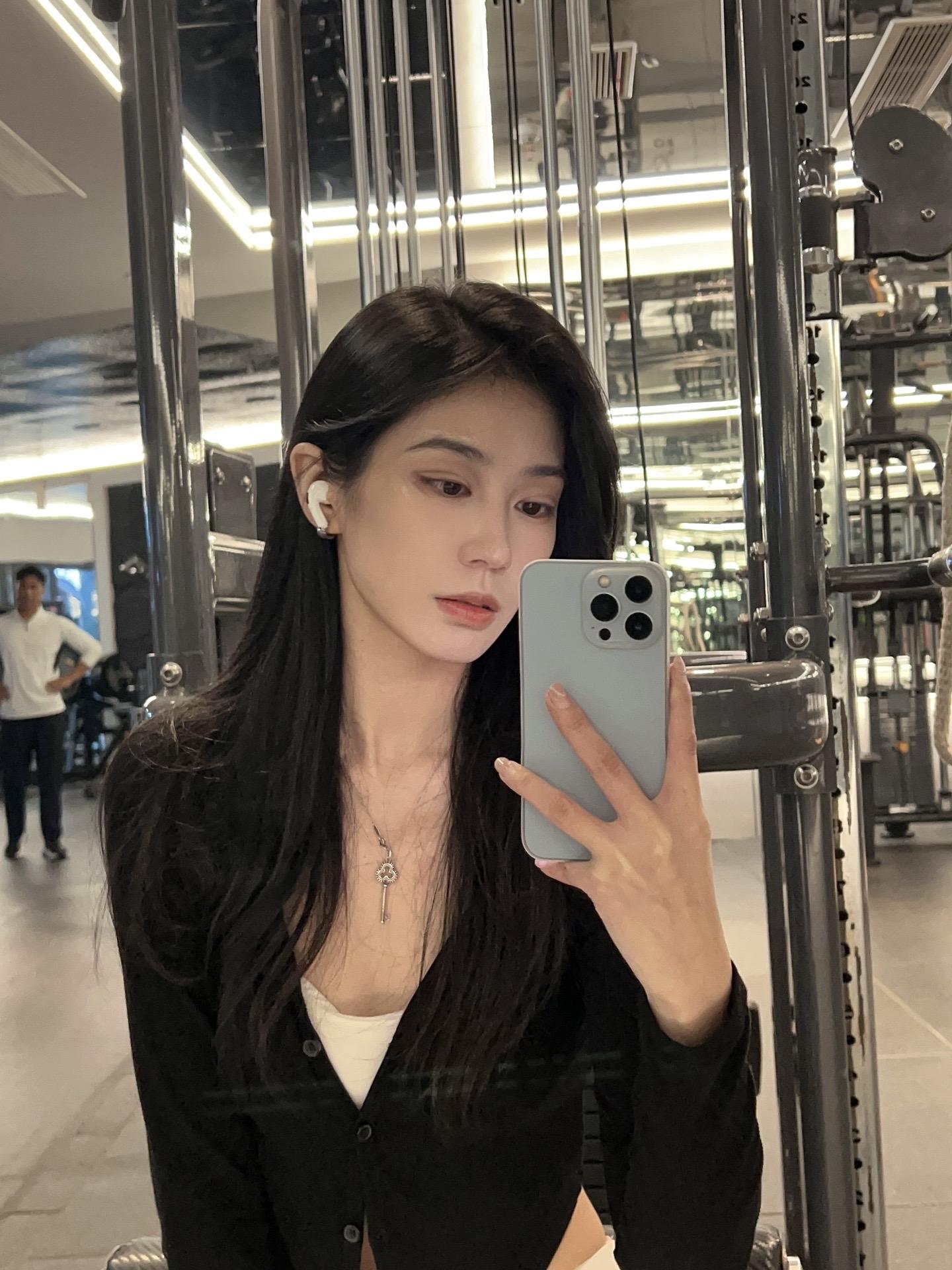 提示我流量下降？我只是想着发个照片而已…  最近倒霉到我想祈求上天❤️...