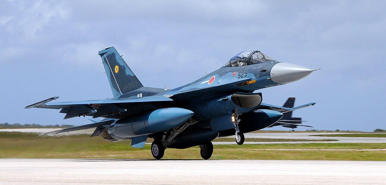 F-2老机首赴印度联训，装备外交比战机本身更值得关注。

8月6日《朝日新闻》披