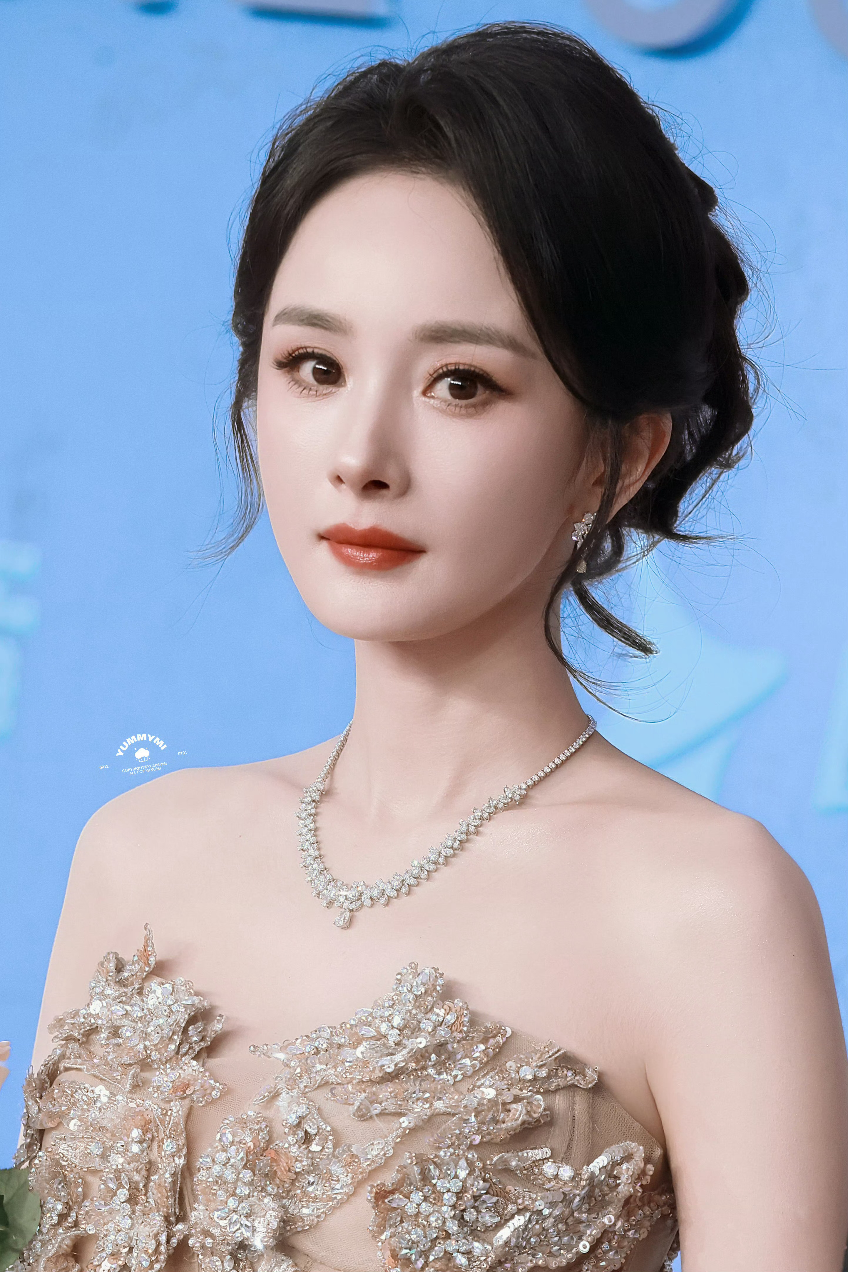 杨幂现场换发型了神女降临