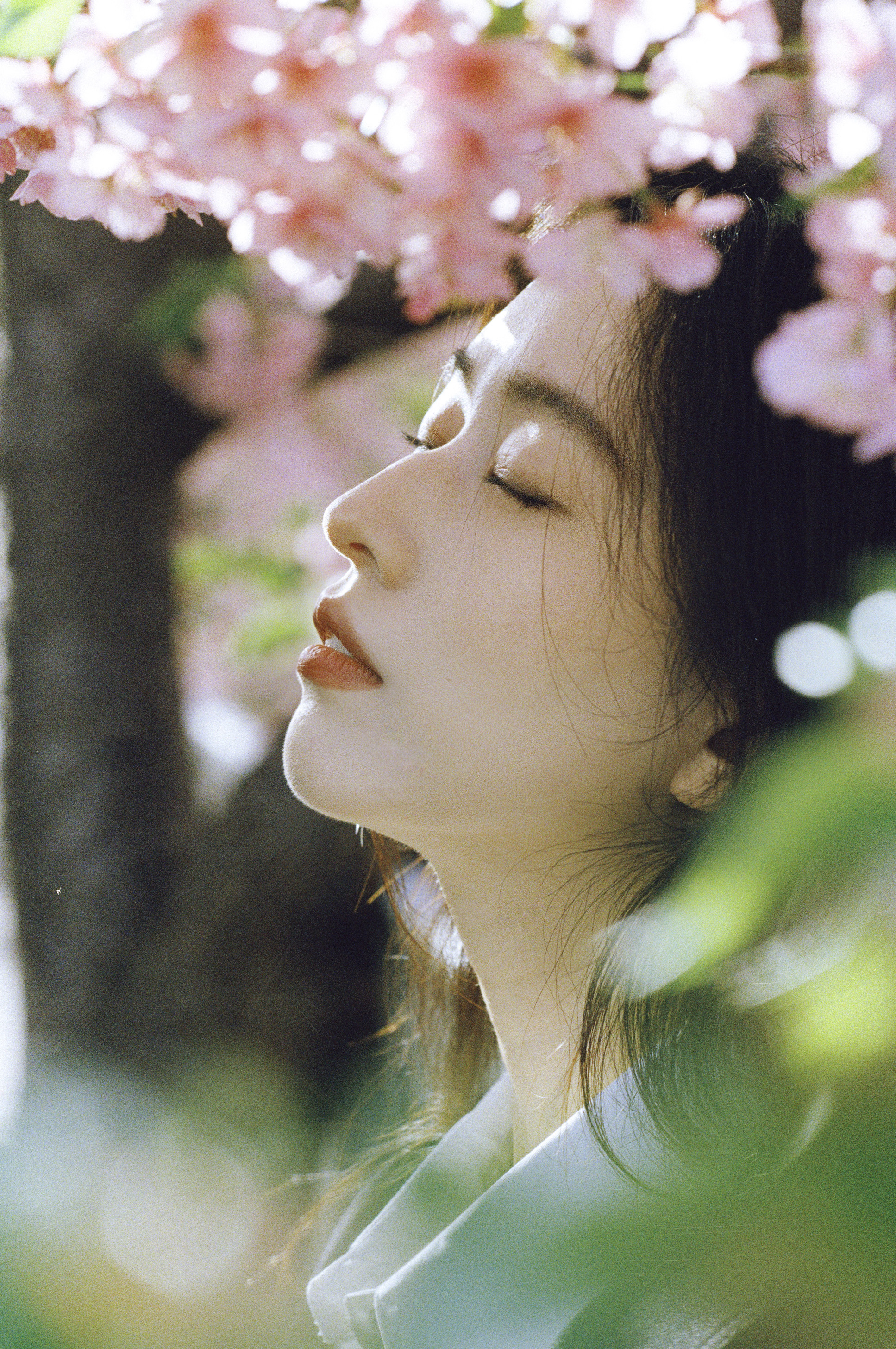 今天想发三张侧脸，可能这就是女娲毕设作品吧。 ​​​