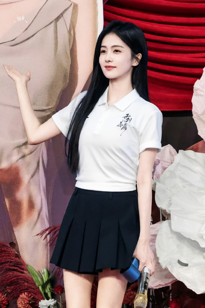 白鹿王韵娜短发好惊艳白鹿百变造型解锁短发王韵娜！白鹿全新形象突破自我，期待《开到