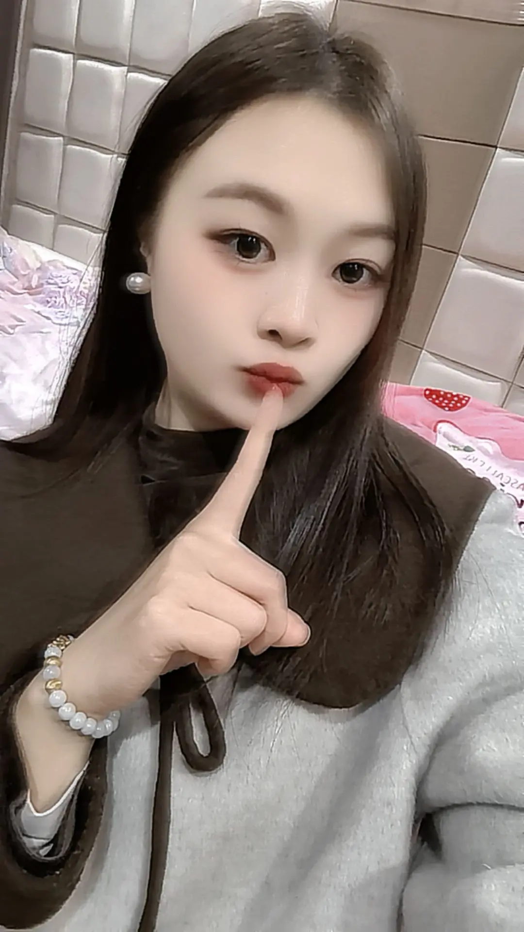“我的沉默不语，并不是无话可说，而是我这一路走过来，一言难尽。”