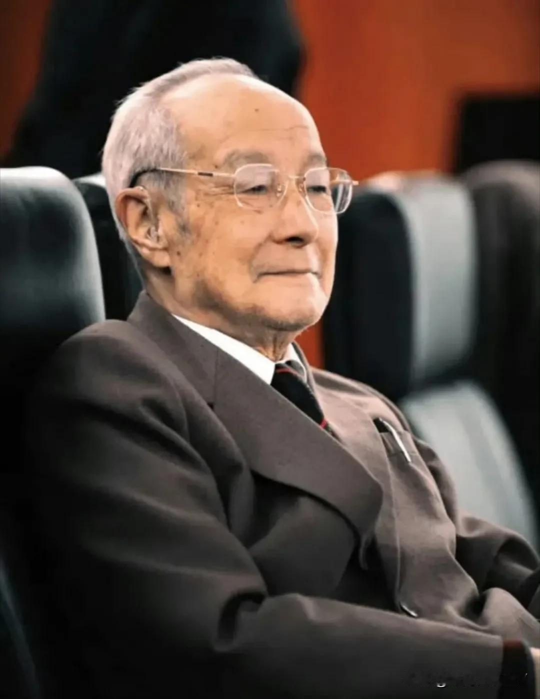 “中国只配做我们的稀土搬运工！”1970年，中国和法国普朗克公司谈判时，法国人无