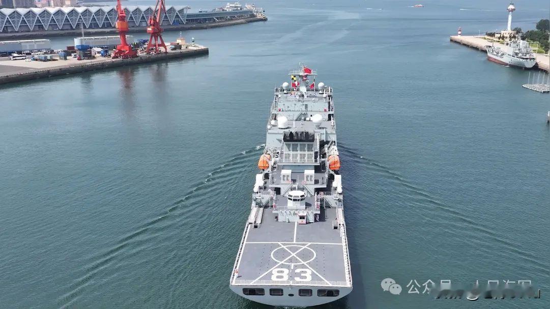 海军83舰编队抵达符拉迪沃斯托克：戚继光舰、昆仑山舰，10国学员混编
6月23日