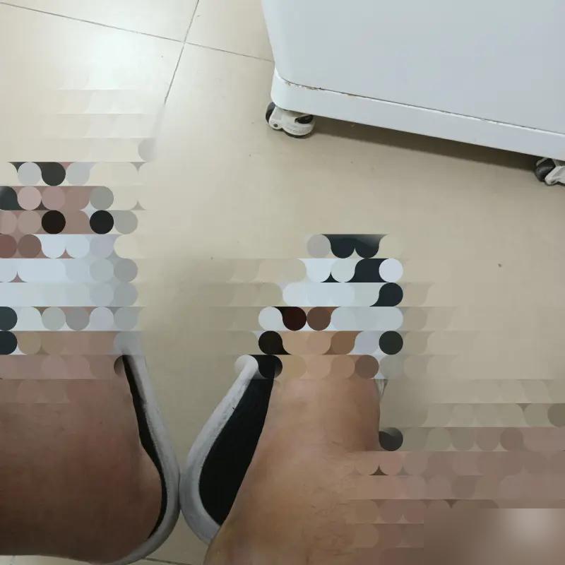 有惊无险，总比分2～0（6～3/7～6（2））萨巴伦卡击败纳瓦罗，背靠背闯入美网