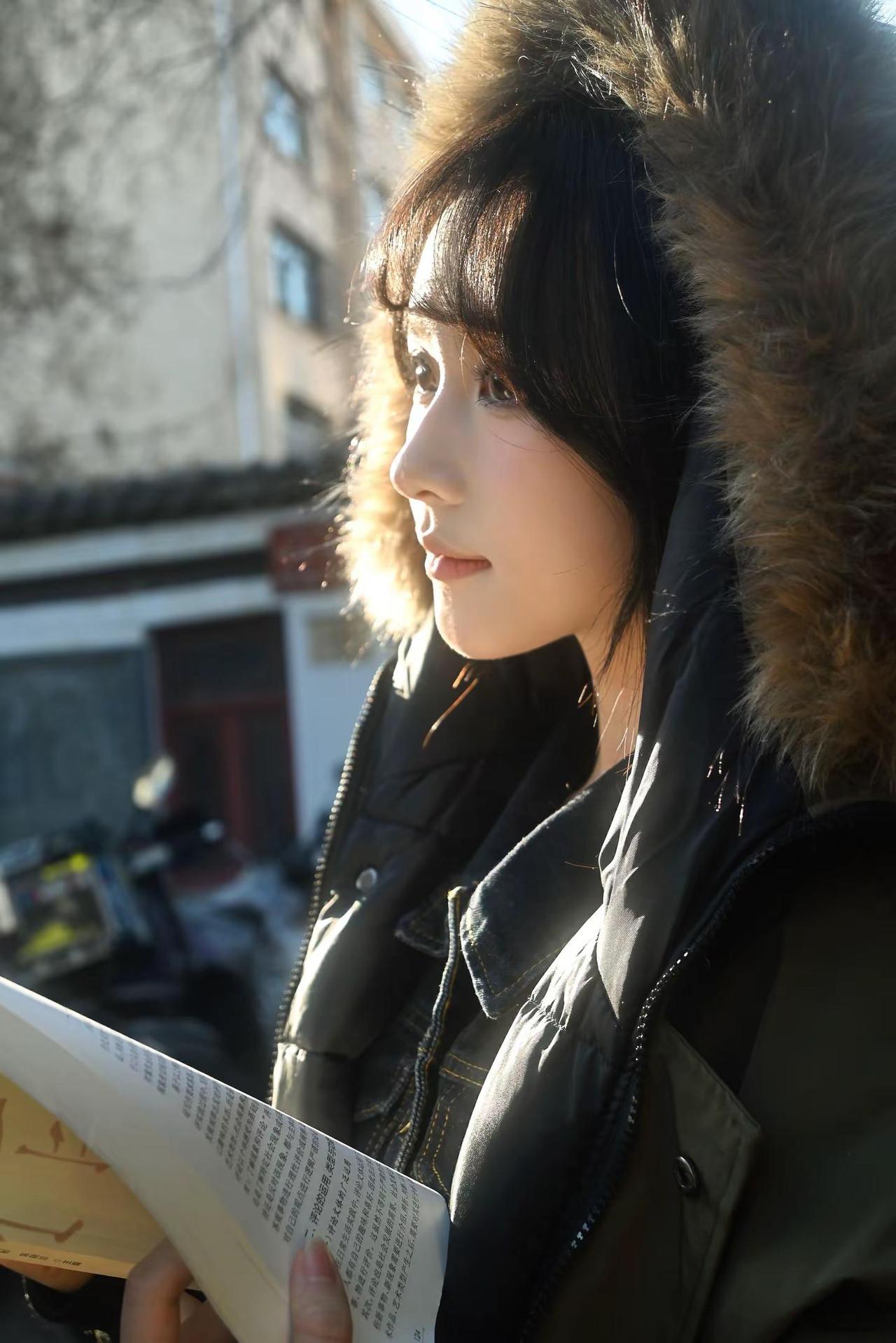 可惜枯木再也不会逢春 你我也不会再相见封神的侧颜照 土象拍的照片只有土象能懂 硬