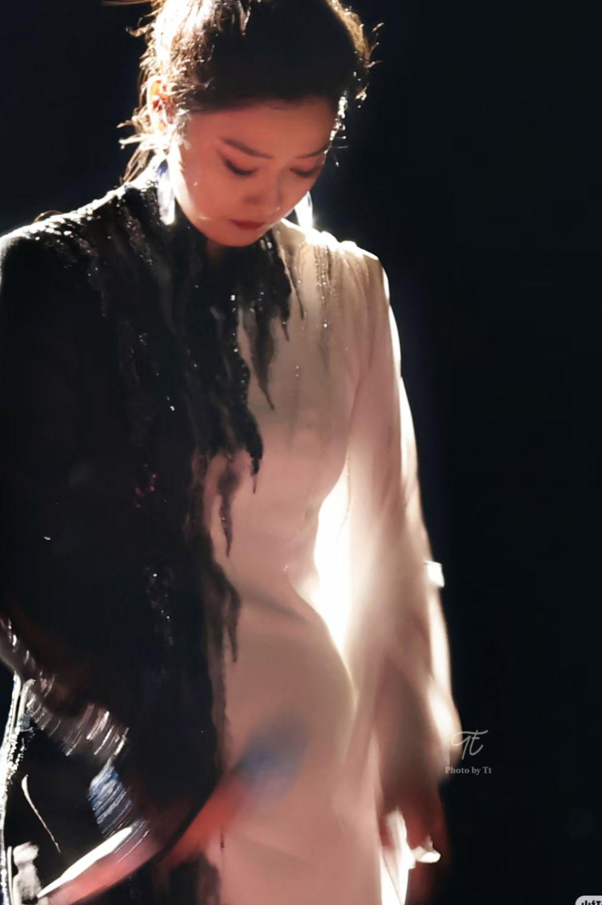 赶紧回归！一起感受演唱会的火热！《策马扬鞭》也跟马年很搭啊！ ！  照...