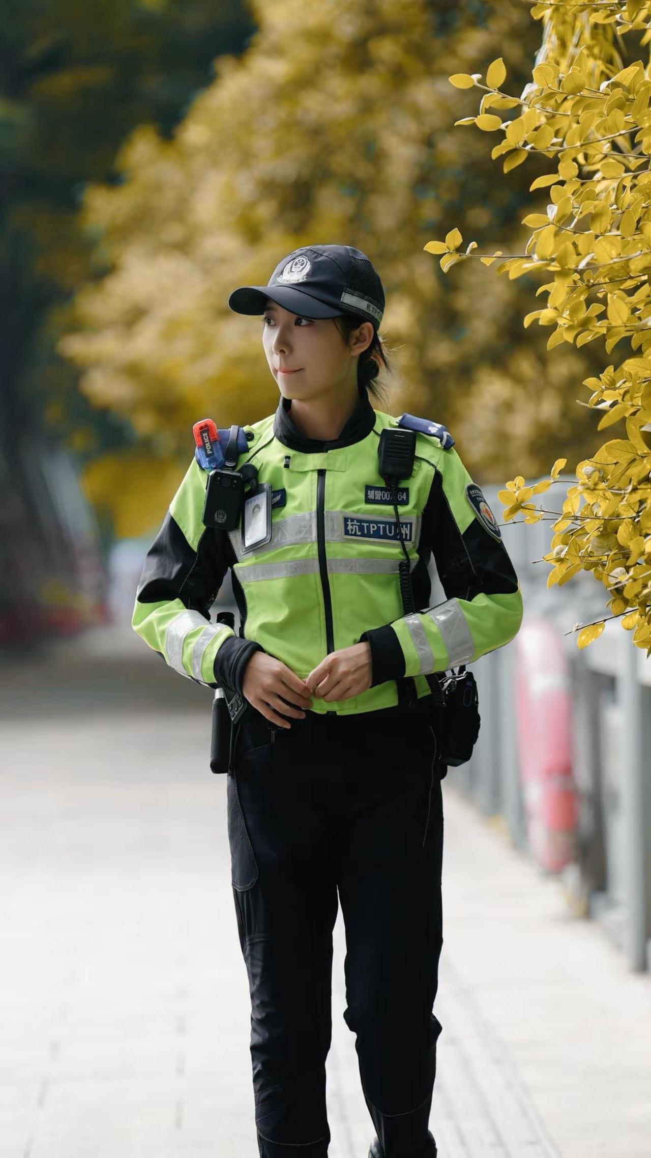 刘佩祺 杭州女交警