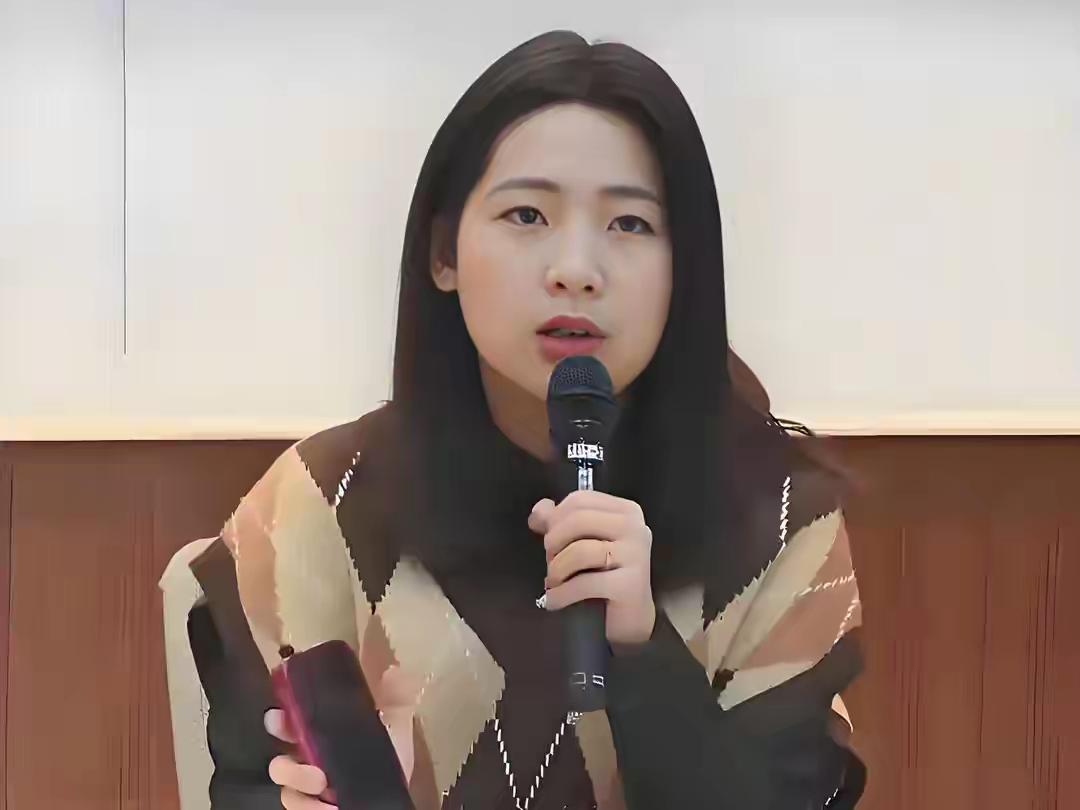 徐巧芯成被告，台独当局善“起底”？眼看以郑丽文为首的蓝营力量越来越强大，特别是在