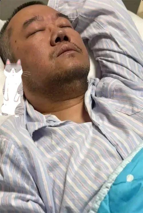 涂磊到底经历了什么❓
为什腹痛住院昏迷5天后醒来，相关的评论都是各种嘲讽声，涂磊