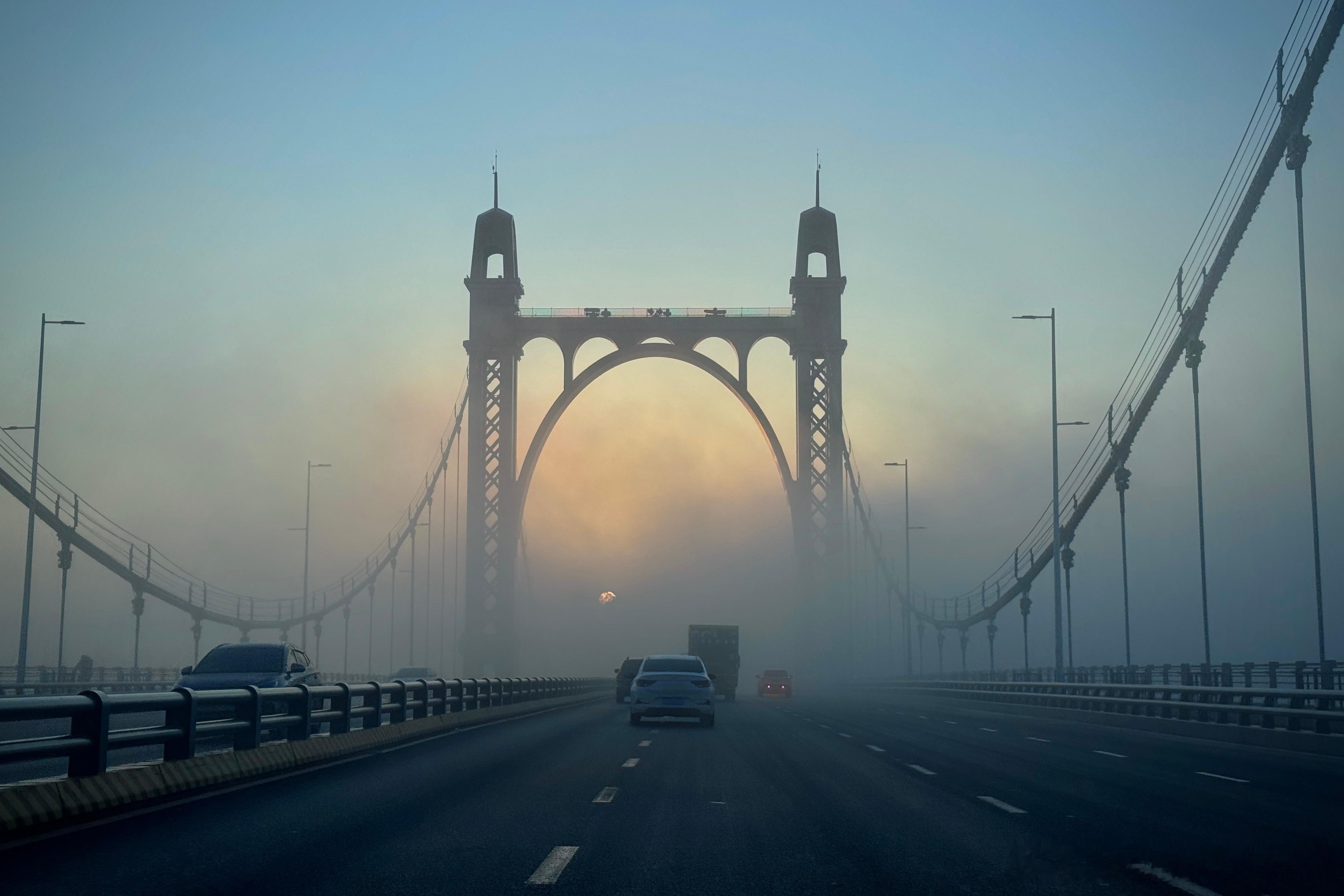 沈阳今早的大雾 ​​​