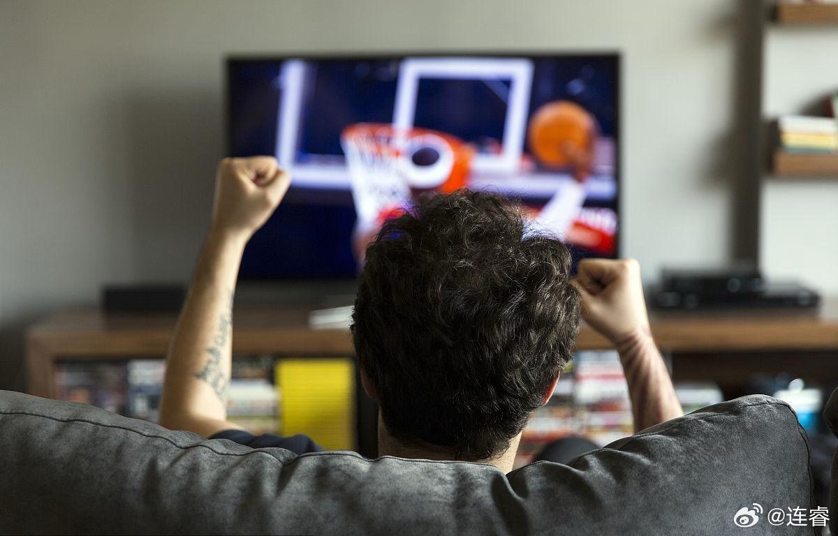 前天看了日本B联赛千叶喷气机vs秋田北部喜悦；今天下午看了韩国KBL昌元LG 猎