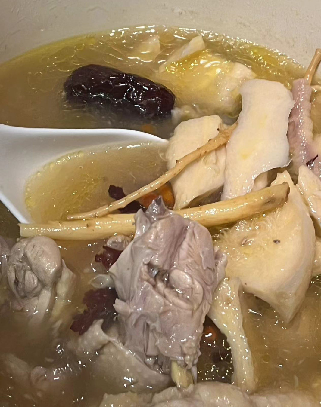 估计没人猜得出来这是什么鸡汤[并不简单][并不简单] ​​​