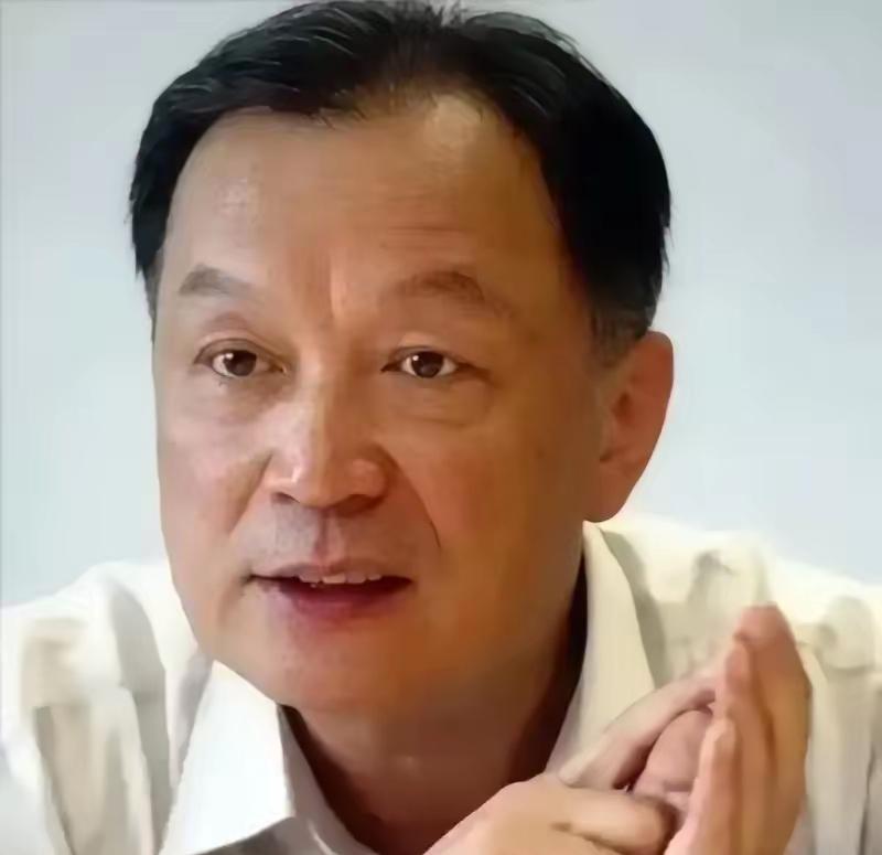 温铁军直言不讳：美国早已把中国的两层外衣狠狠撕掉，可直到今天，国内还有人执迷不悟