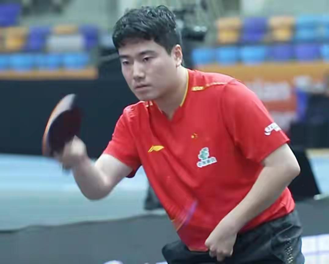 恭喜中国男团逆袭成功，晋级决赛
亚锦赛男团半决赛，上演中日大战。王楚钦、林诗栋、