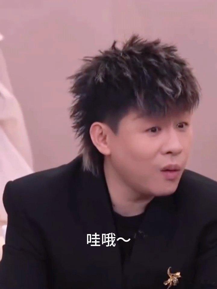 胡彦斌问这是王源自己写的吗胡彦斌说王源写得好听了雪崩的胡彦斌问这是王源自己写的吗