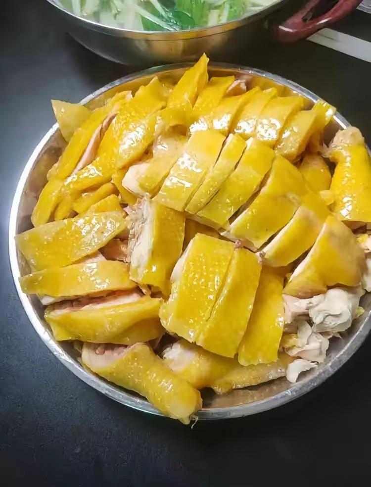 粤西都说穷，尤其是湛江，在许多人眼里，就是穷得叮当响的存在。可湛江的物价，却丝毫