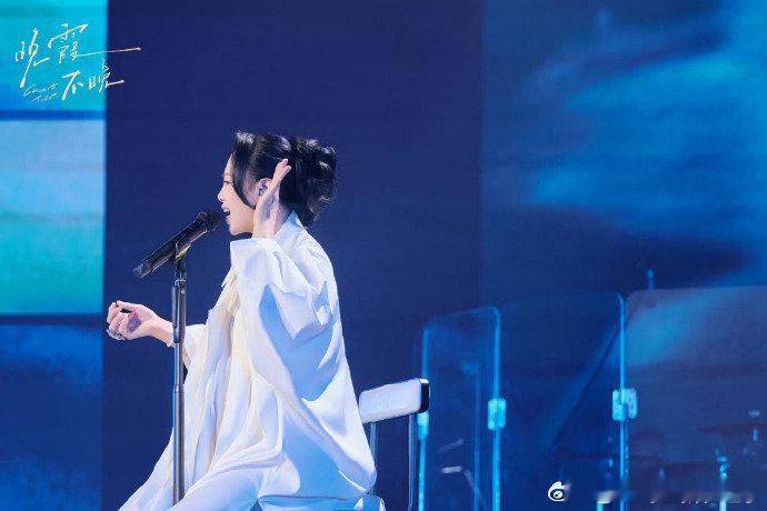 黄绮珊原生家庭的痛伴随一生原来我们看到的洒脱，都是她一层一层裹起来的坚强湖南卫视