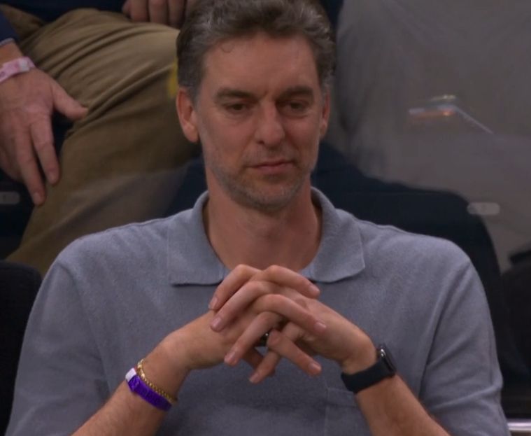 加嫂 👍 这么久了 还是这么帅 一点没变 