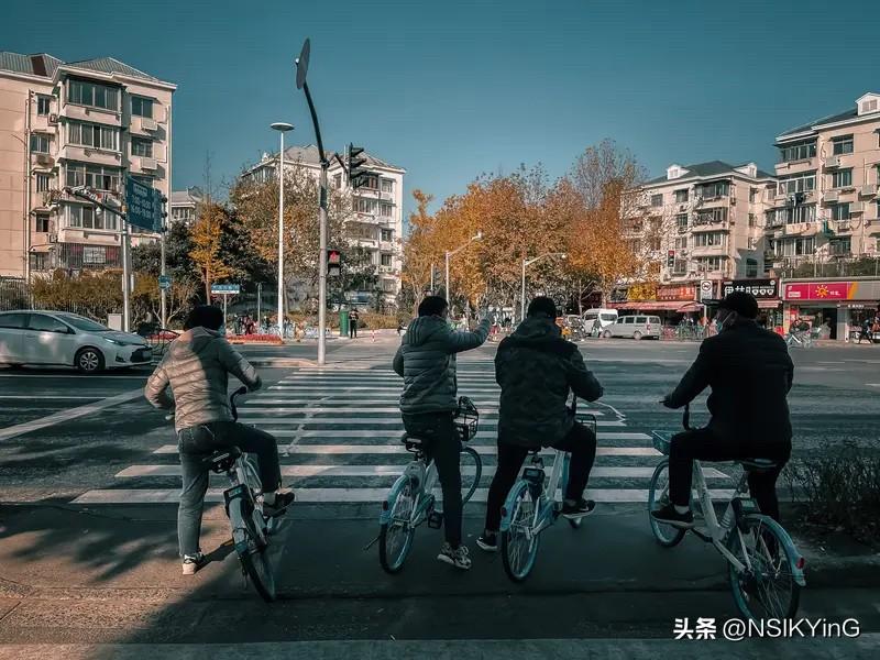 阳光正好，微风不燥，今天也要做个快乐的普通人。