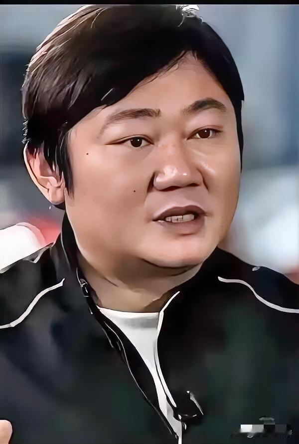 香港张雪机车总代理的老板都快愁哭了！自从瓦伦丁拿下第五个冠军后，门店人气直接爆棚