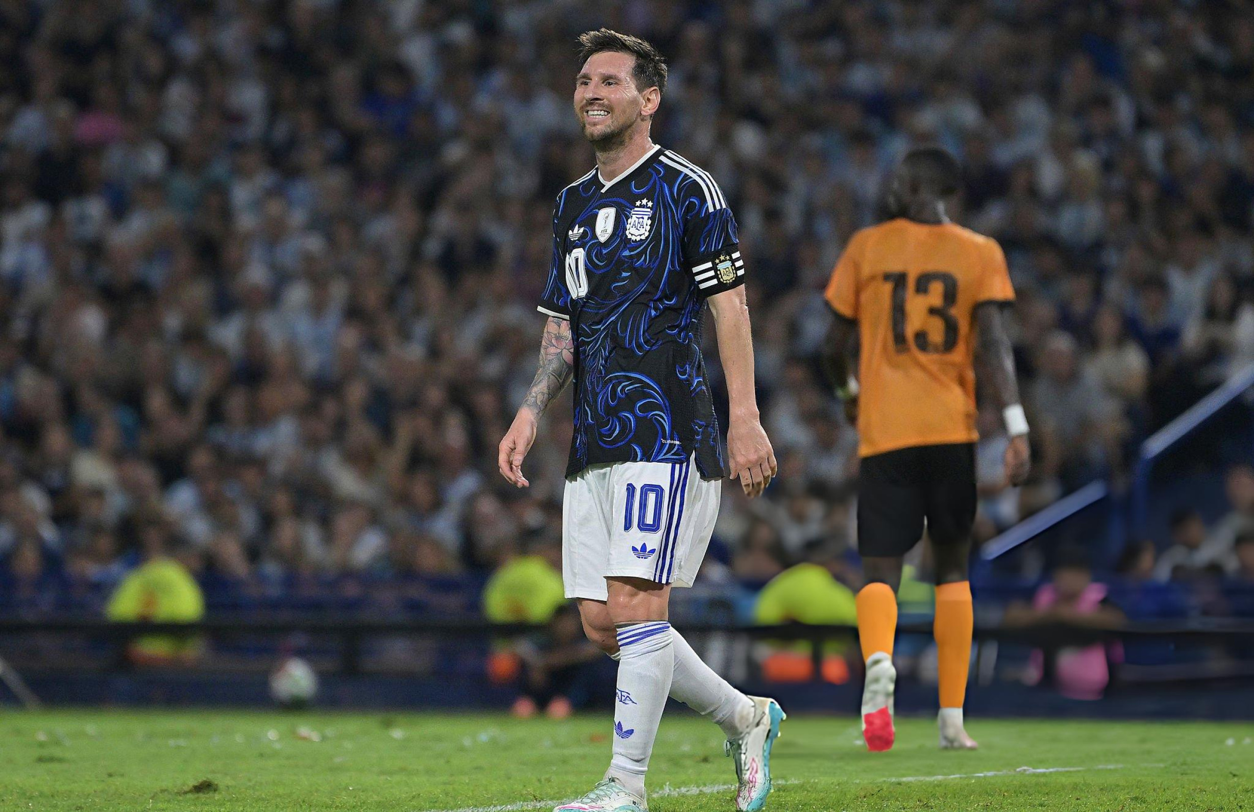 全场比赛结束，最终阿根廷5-0战胜赞比亚！梅西传射，阿尔瓦雷斯、奥塔门迪、巴尔科