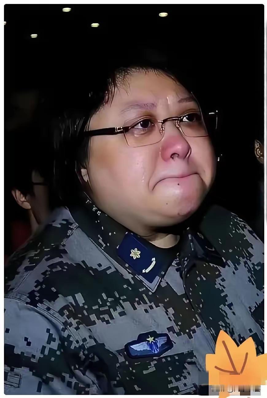 这下好了，
不仅其他明星惊呆了，
全网的粉丝也惊呆了，韩红竟然
捐了1000万。