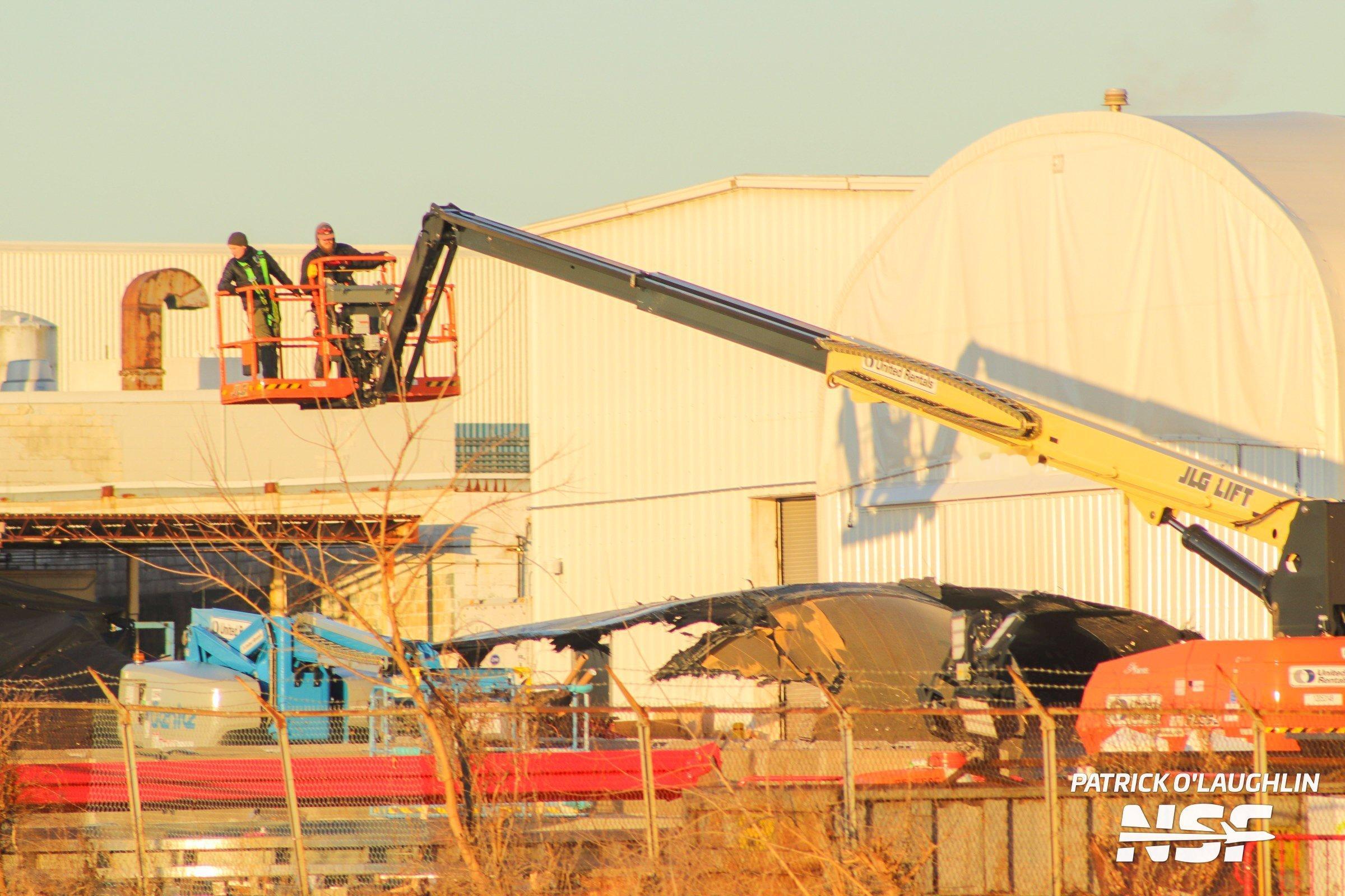 BREAKING中子号一级贮箱被拍到已经损坏，目前尚不清楚是否是有意而为之。 