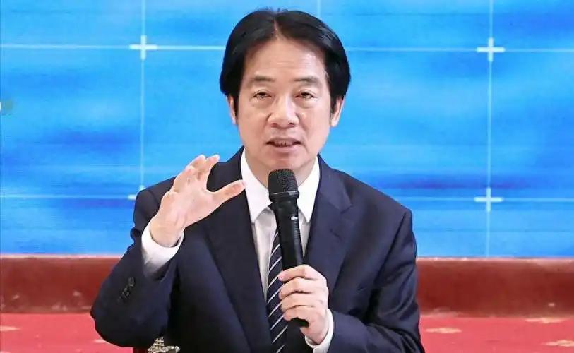 别幻想无限维持现状！台海拖延只会堆起对抗风险。

不少台湾普通民众内心很看重安稳